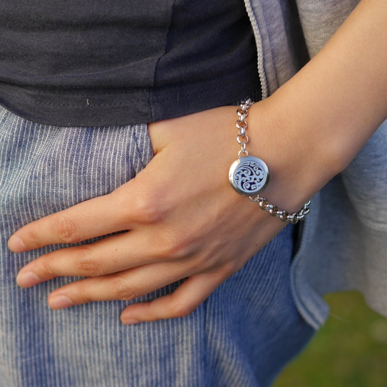 Waves Aromatherapy Diffuser Bracelet