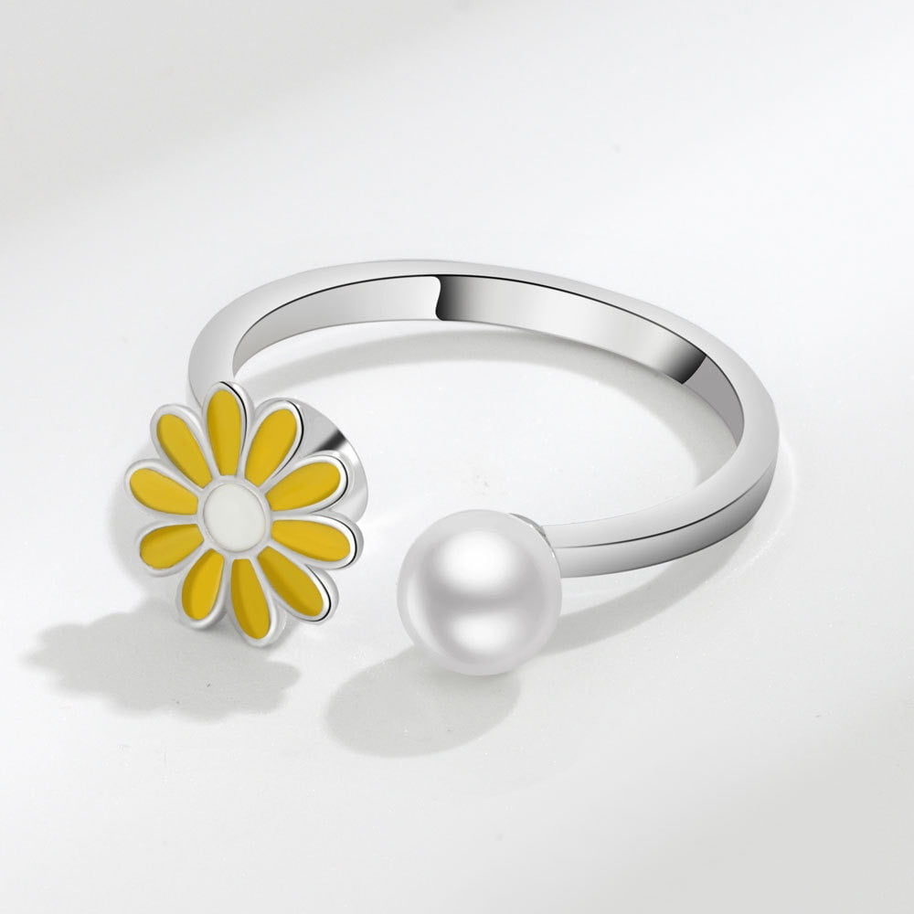 Daisy Fidget Ring for Fidgeting Anytime, Anywhere